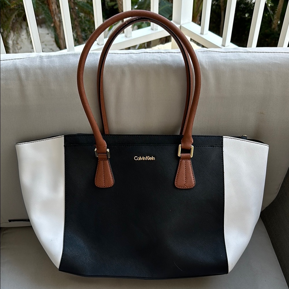 Calvin Klein Black and White Women's Tote Bag